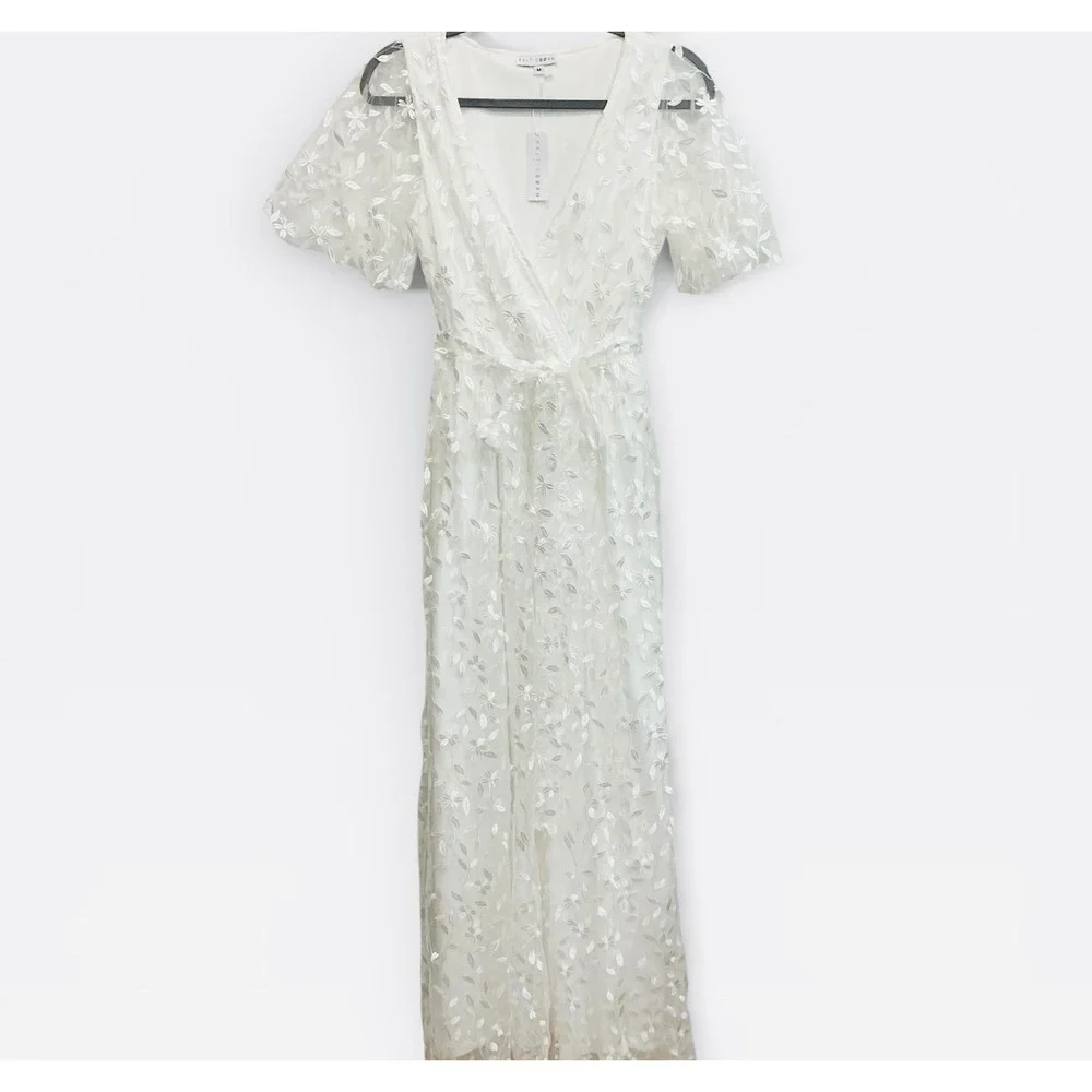 NWT Baltic Born Marseille Embossed Maxi Dress White Floral Embroidery V-Neck M - Picture 4 of 7